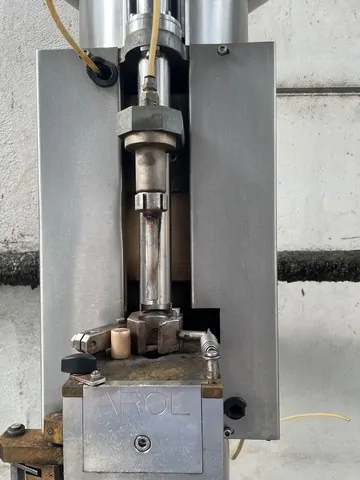 Capper Arol Gemini 2.500 bph