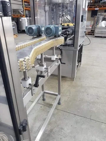 Capper Technovin 3T Stelvin 5.000 bph