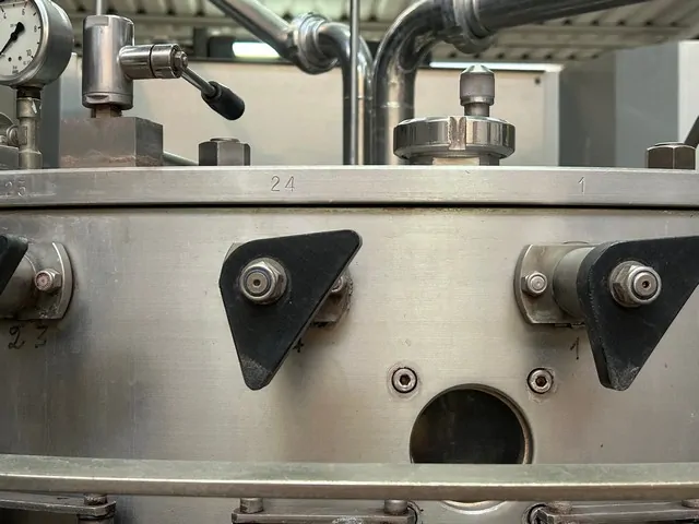 Filler Bertolaso 24v isobaric