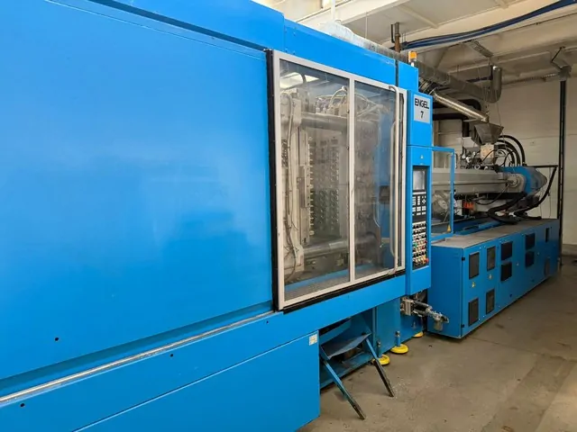 Presses Preform PET ENGEL 2004